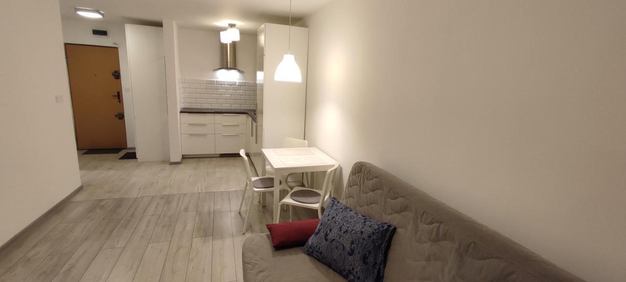 Top Apartamenty Centrum - Metro Rondo Onz Varsóvia Exterior foto